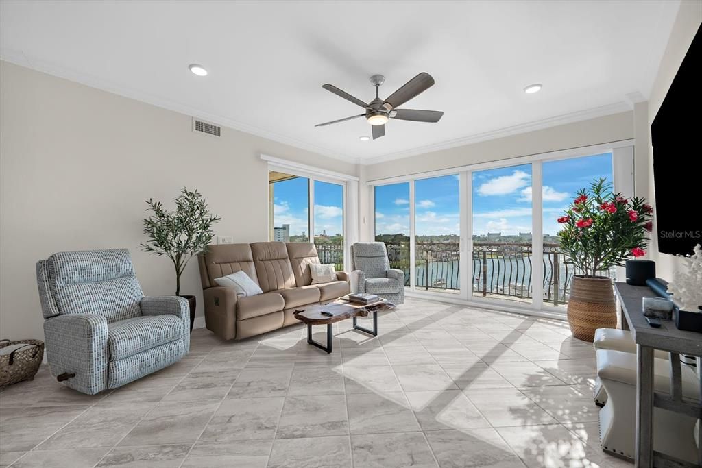 For Sale: $1,450,000 (3 beds, 2 baths, 1802 Square Feet)