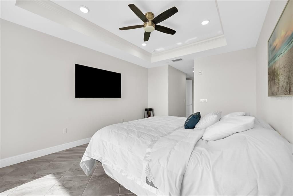 For Sale: $1,450,000 (3 beds, 2 baths, 1802 Square Feet)
