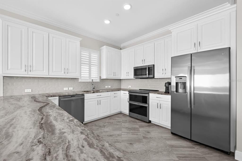 For Sale: $1,450,000 (3 beds, 2 baths, 1802 Square Feet)