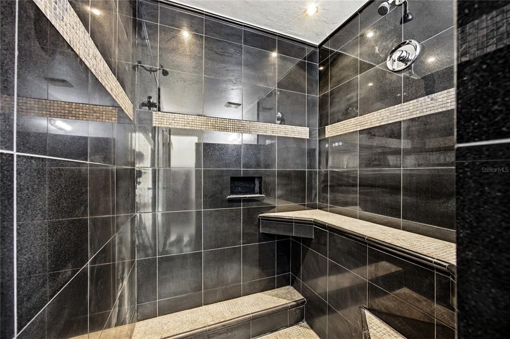 En Venta: $270,000 (2 camas, 2 baños, 1337 Pies cuadrados)