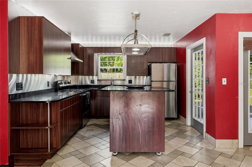 En Venta: $270,000 (2 camas, 2 baños, 1337 Pies cuadrados)
