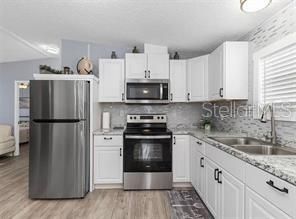 For Sale: $175,000 (3 beds, 2 baths, 1040 Square Feet)