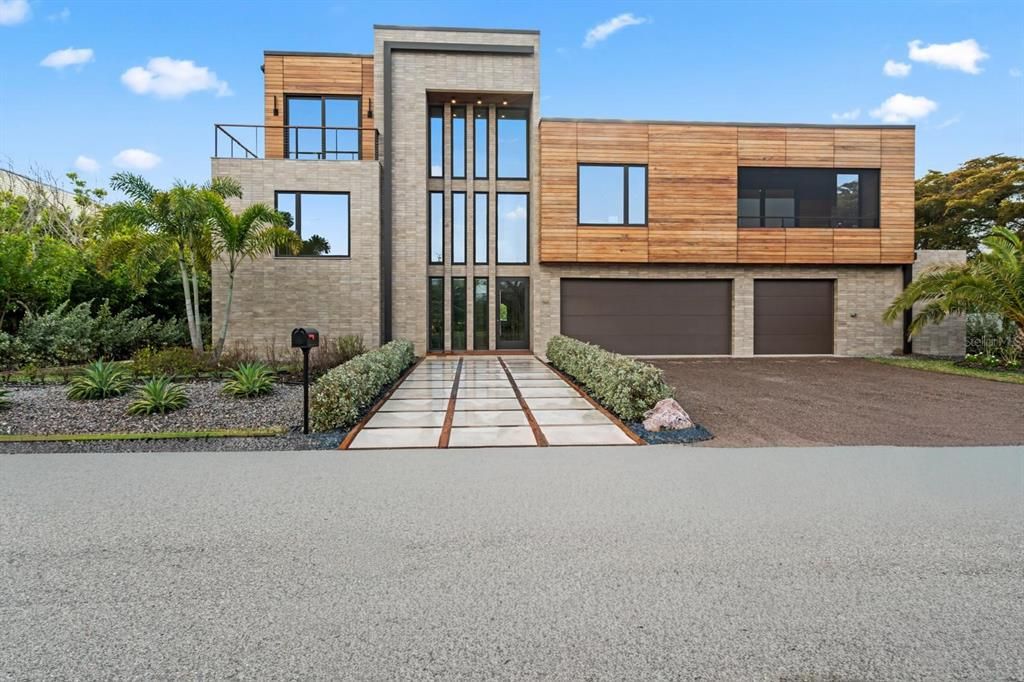 For Sale: $3,125,000 (5 beds, 5 baths, 4340 Square Feet)