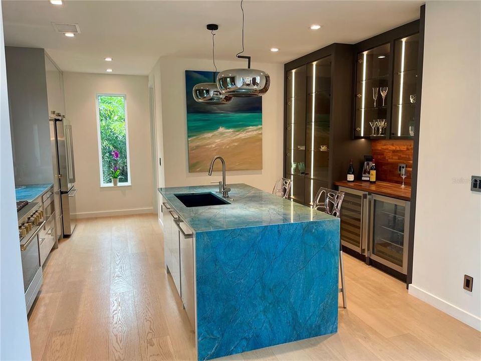 For Sale: $3,125,000 (5 beds, 5 baths, 4340 Square Feet)