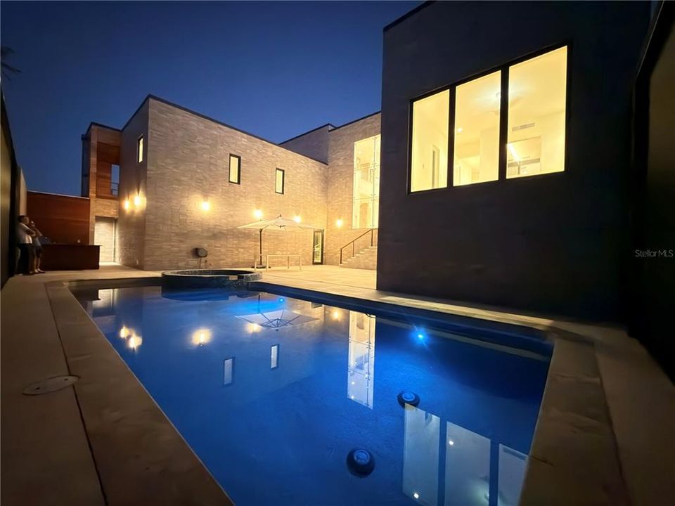 For Sale: $3,125,000 (5 beds, 5 baths, 4340 Square Feet)