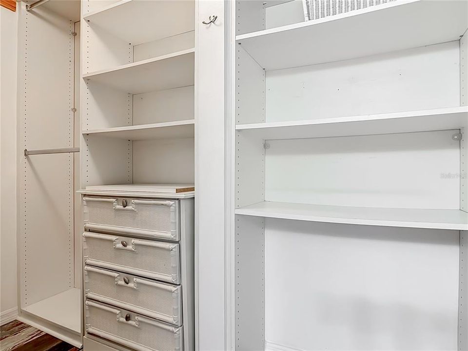 For Sale: $145,000 (1 beds, 1 baths, 630 Square Feet)