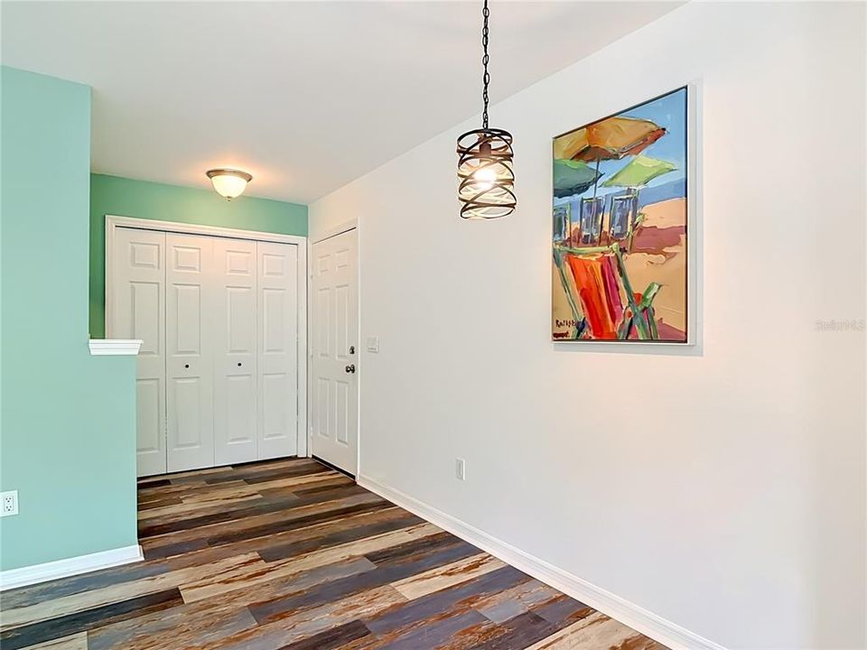 For Sale: $145,000 (1 beds, 1 baths, 630 Square Feet)