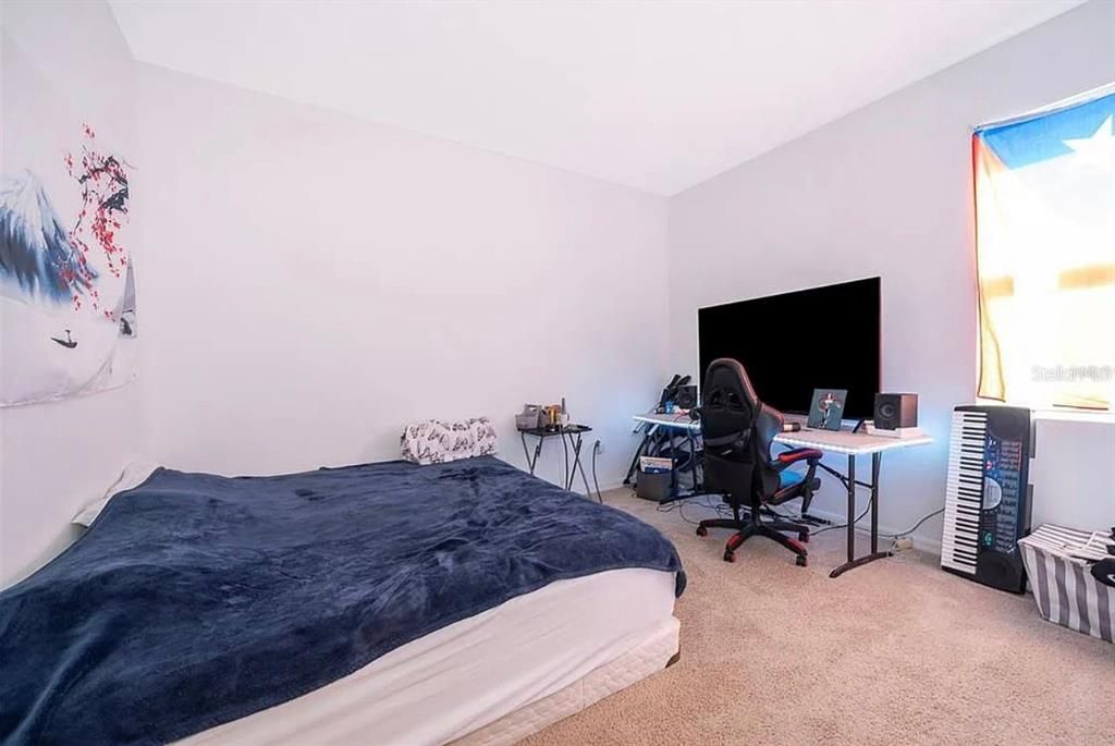 En Renta: $2,690 (4 camas, 3 baños, 2030 Pies cuadrados)