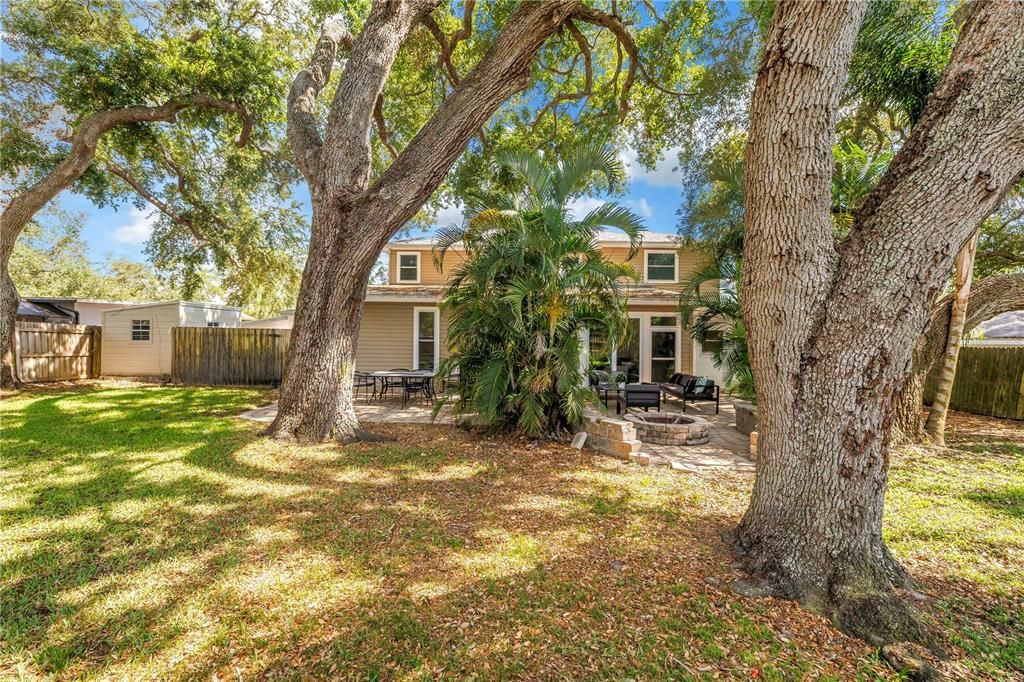 For Sale: $1,100,000 (7 beds, 5 baths, 3200 Square Feet)