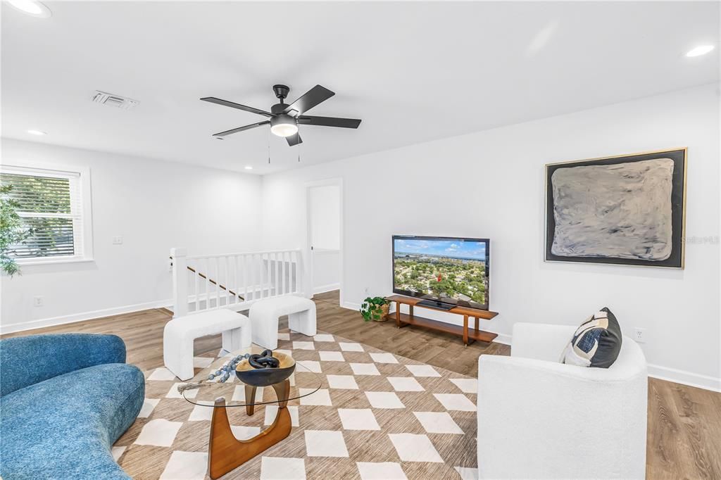 For Sale: $1,100,000 (7 beds, 5 baths, 3200 Square Feet)