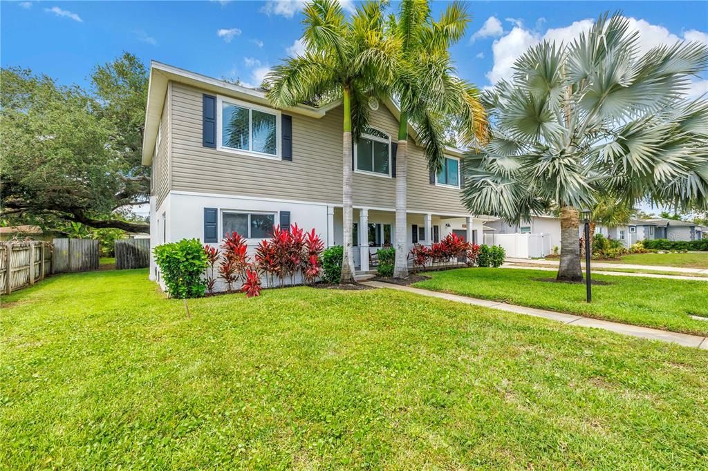 For Sale: $1,100,000 (7 beds, 5 baths, 3200 Square Feet)