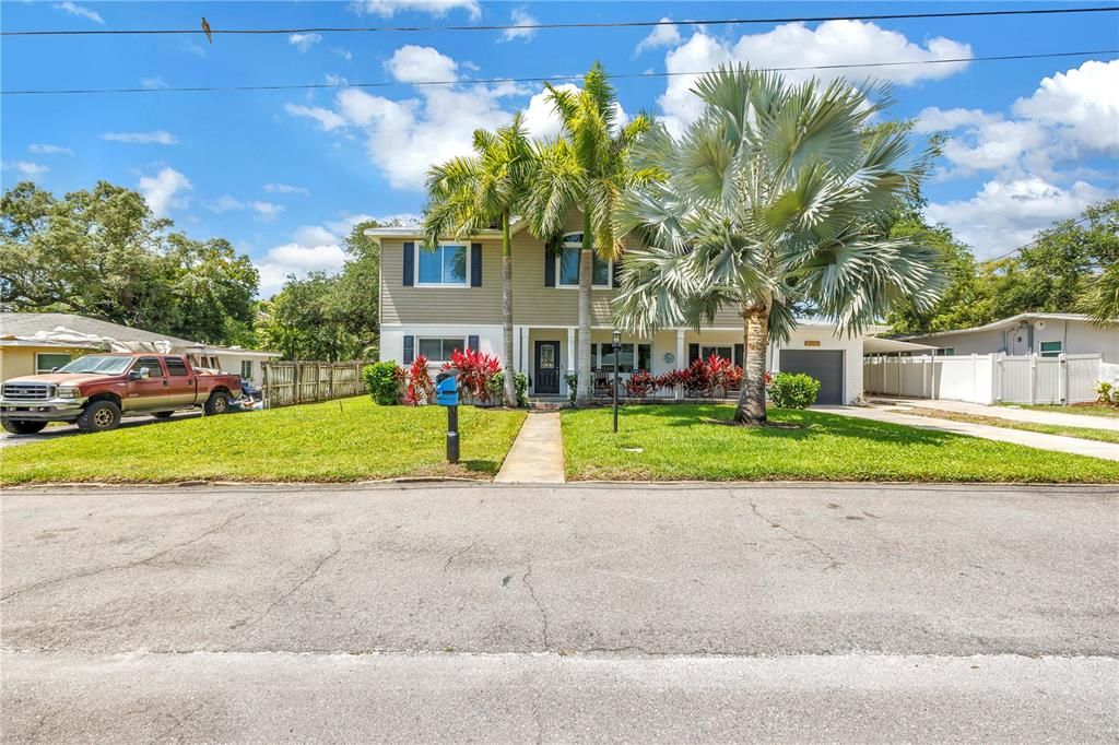 For Sale: $1,100,000 (7 beds, 5 baths, 3200 Square Feet)