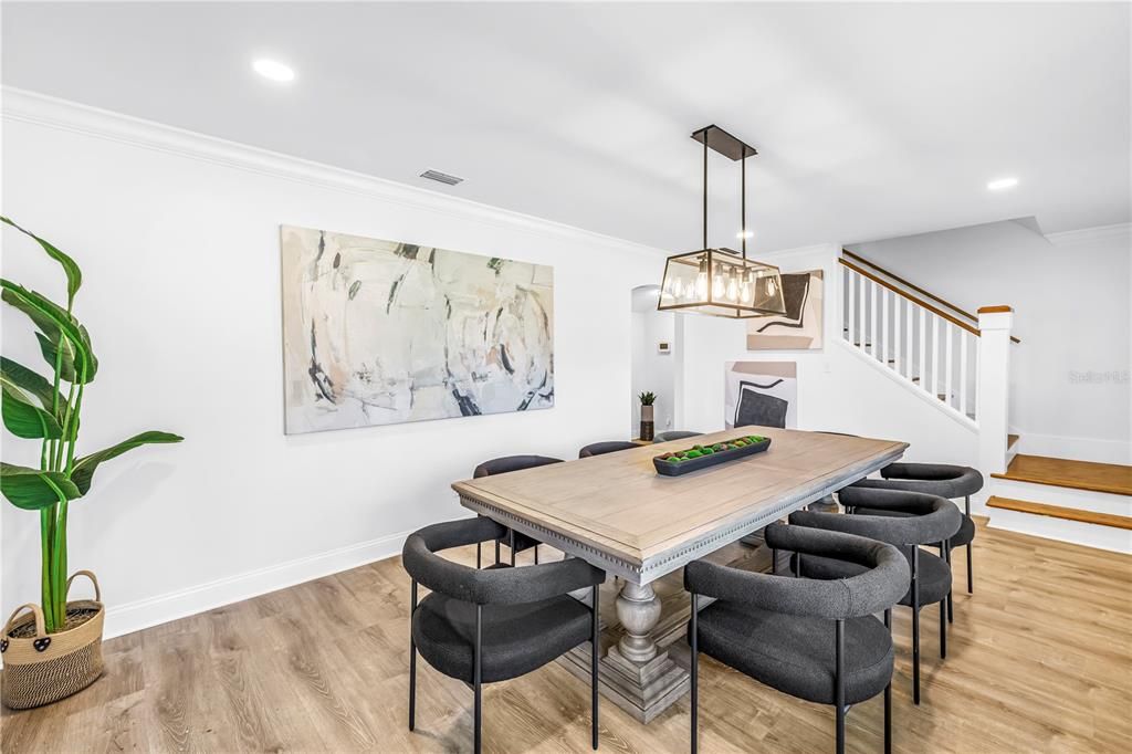 For Sale: $1,100,000 (7 beds, 5 baths, 3200 Square Feet)
