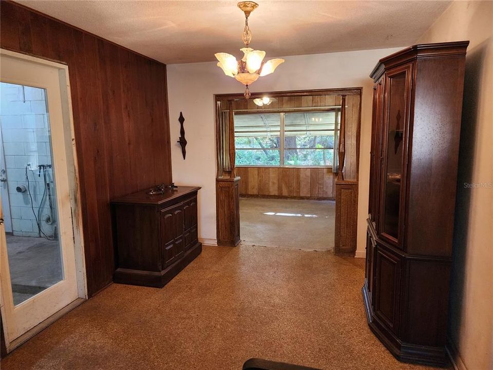 For Sale: $349,800 (3 beds, 2 baths, 1417 Square Feet)