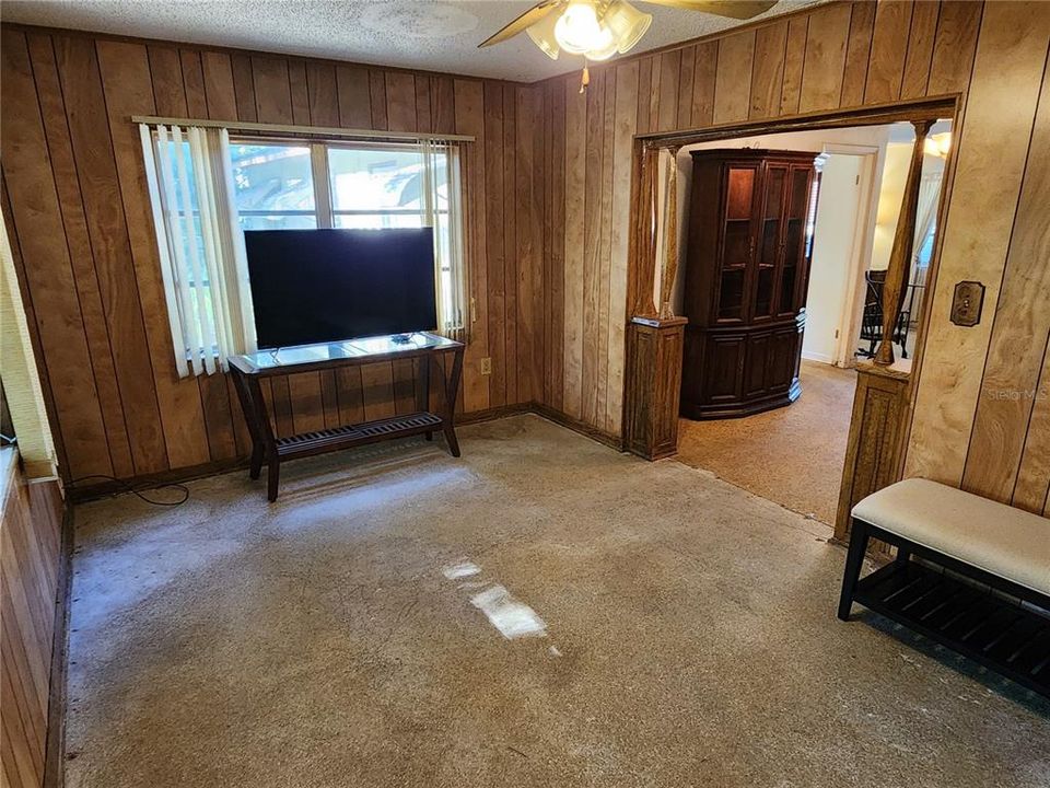 For Sale: $349,800 (3 beds, 2 baths, 1417 Square Feet)