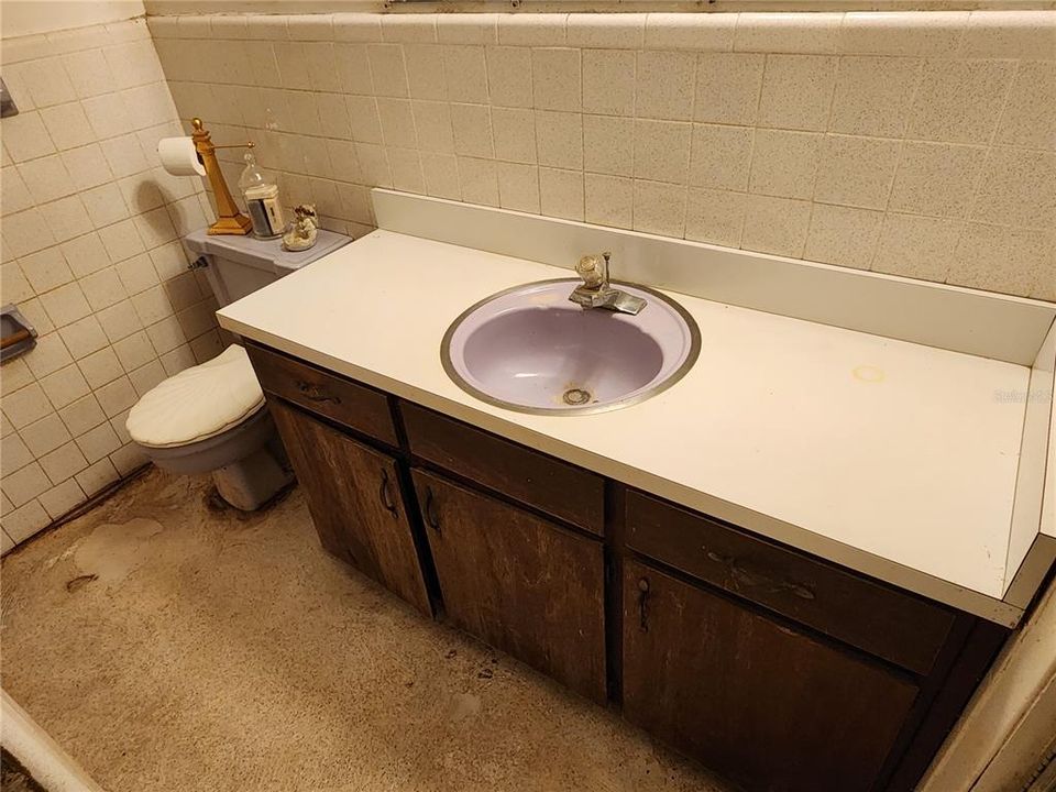 For Sale: $349,800 (3 beds, 2 baths, 1417 Square Feet)