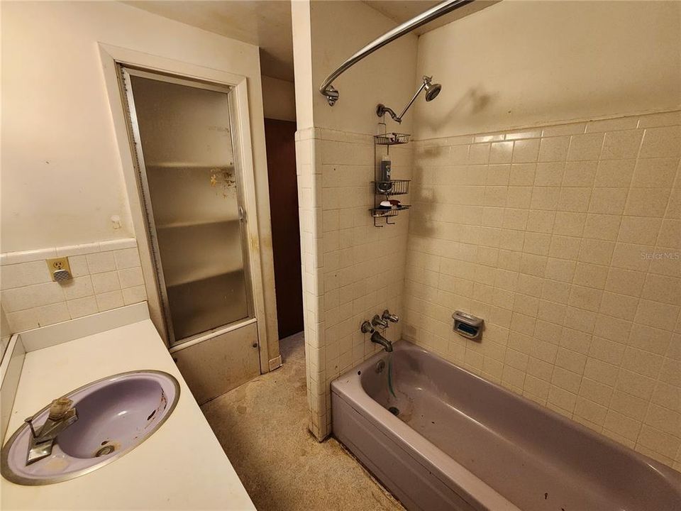 For Sale: $349,800 (3 beds, 2 baths, 1417 Square Feet)