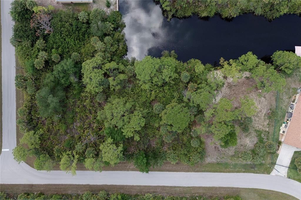 待售: $235,000 (0.46 acres)
