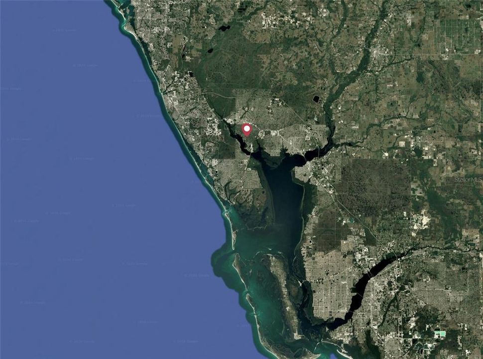 待售: $235,000 (0.46 acres)