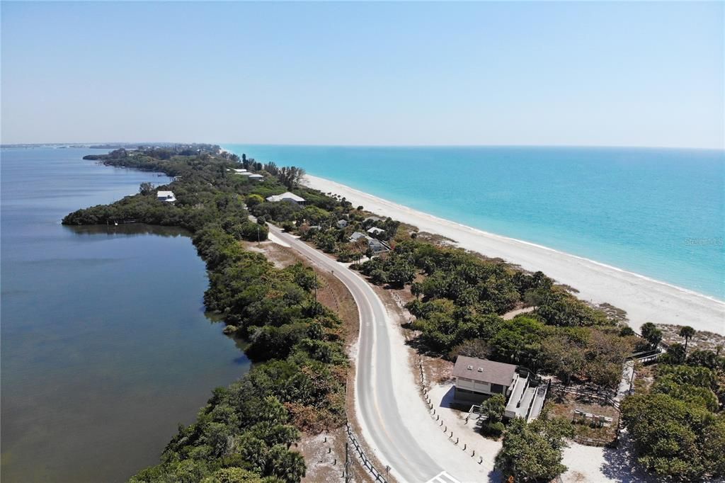 待售: $235,000 (0.46 acres)