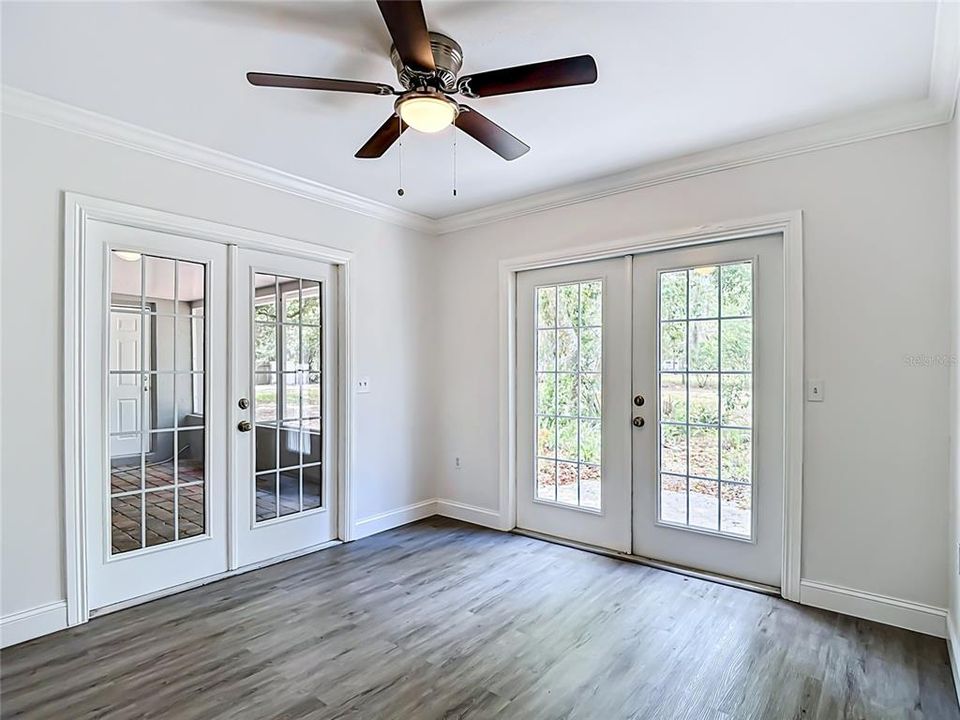 For Sale: $419,900 (4 beds, 2 baths, 2096 Square Feet)
