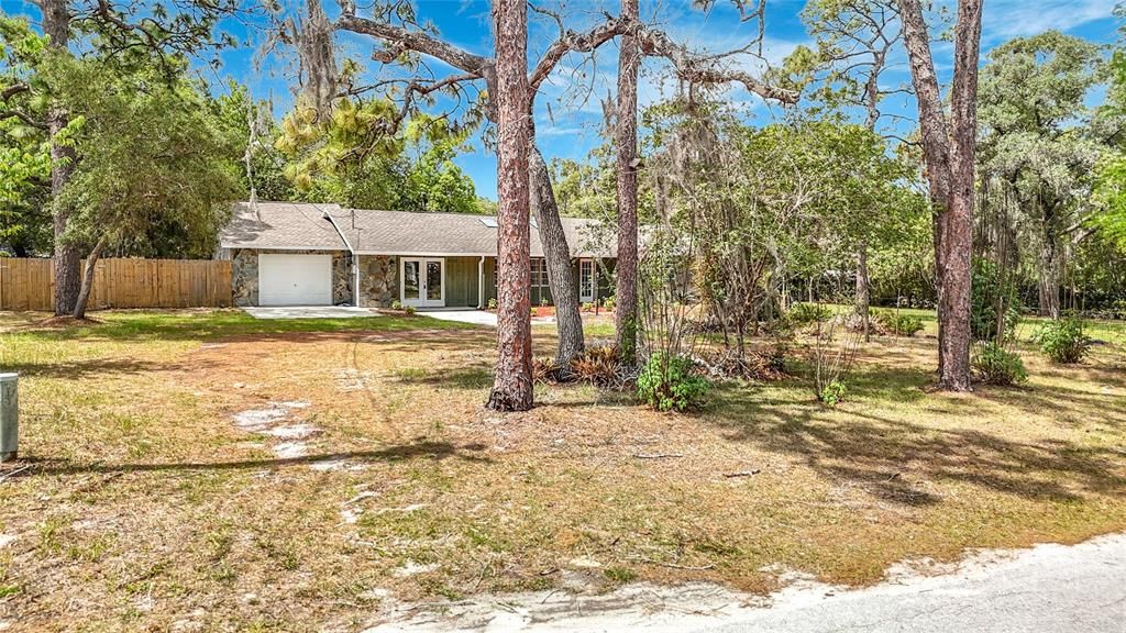 For Sale: $419,900 (4 beds, 2 baths, 2096 Square Feet)
