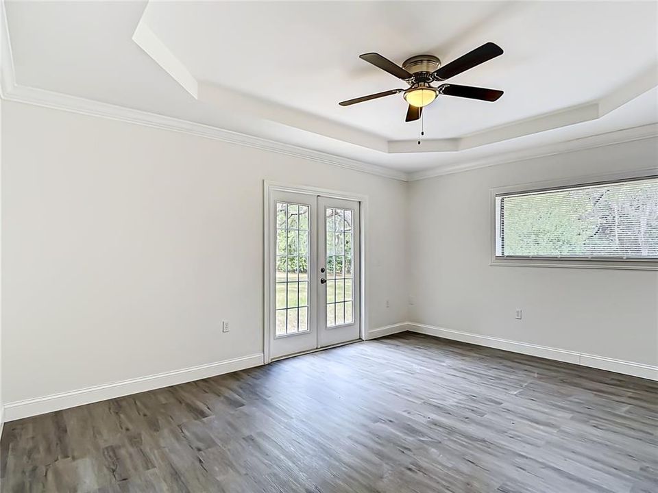 For Sale: $419,900 (4 beds, 2 baths, 2096 Square Feet)