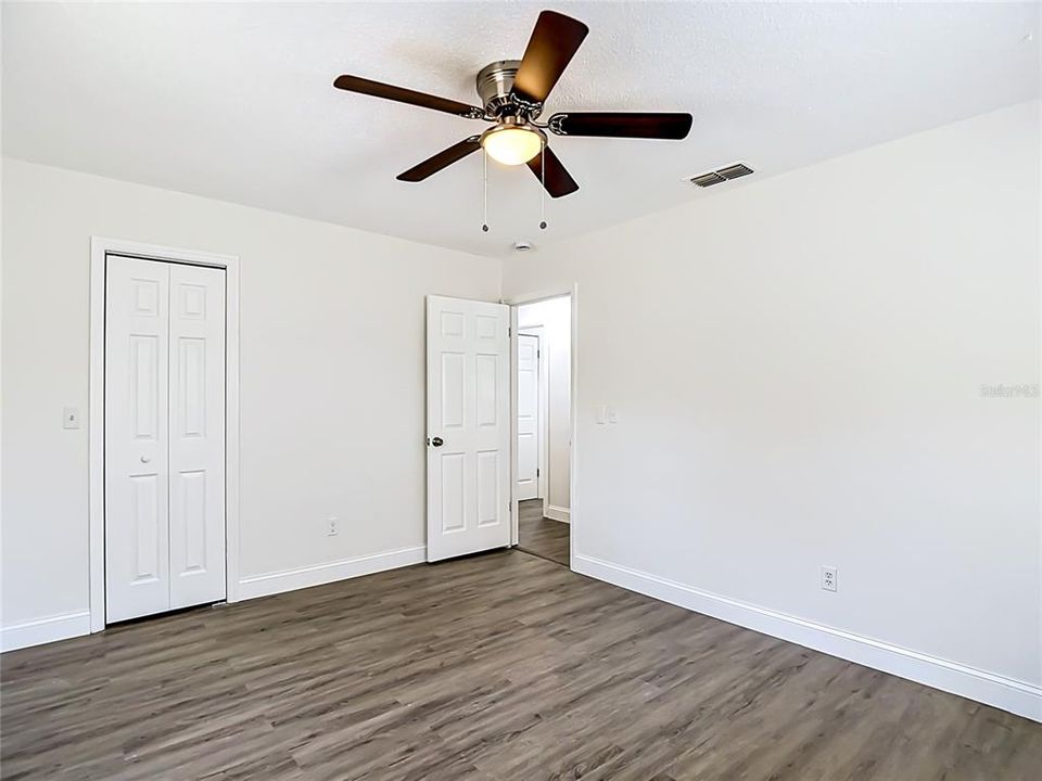 For Sale: $419,900 (4 beds, 2 baths, 2096 Square Feet)
