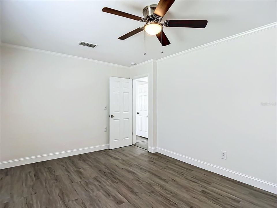 For Sale: $419,900 (4 beds, 2 baths, 2096 Square Feet)