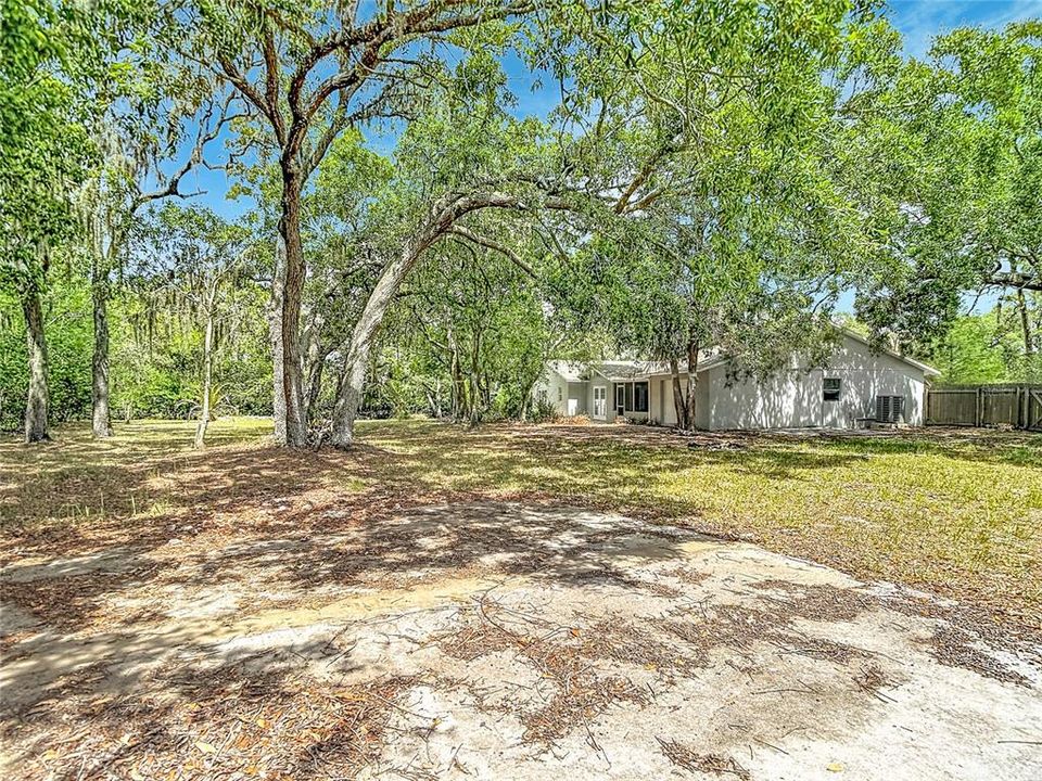 For Sale: $419,900 (4 beds, 2 baths, 2096 Square Feet)