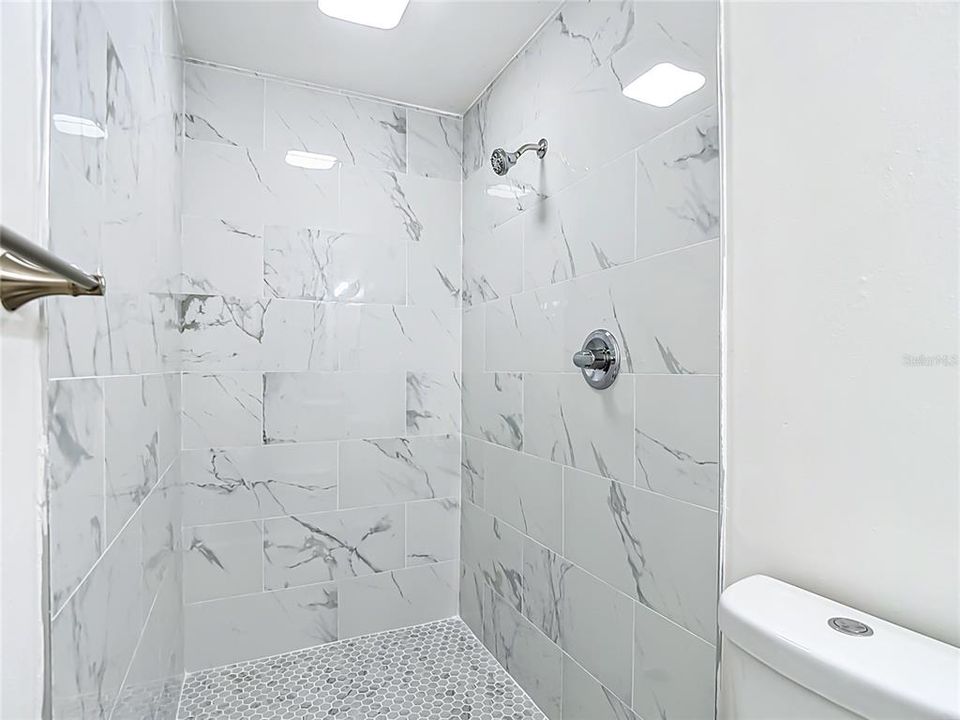 For Sale: $419,900 (4 beds, 2 baths, 2096 Square Feet)