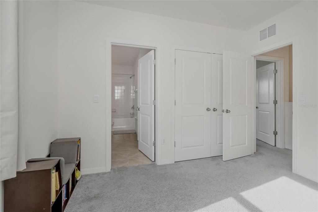 En Renta: $2,400 (3 camas, 2 baños, 1758 Pies cuadrados)