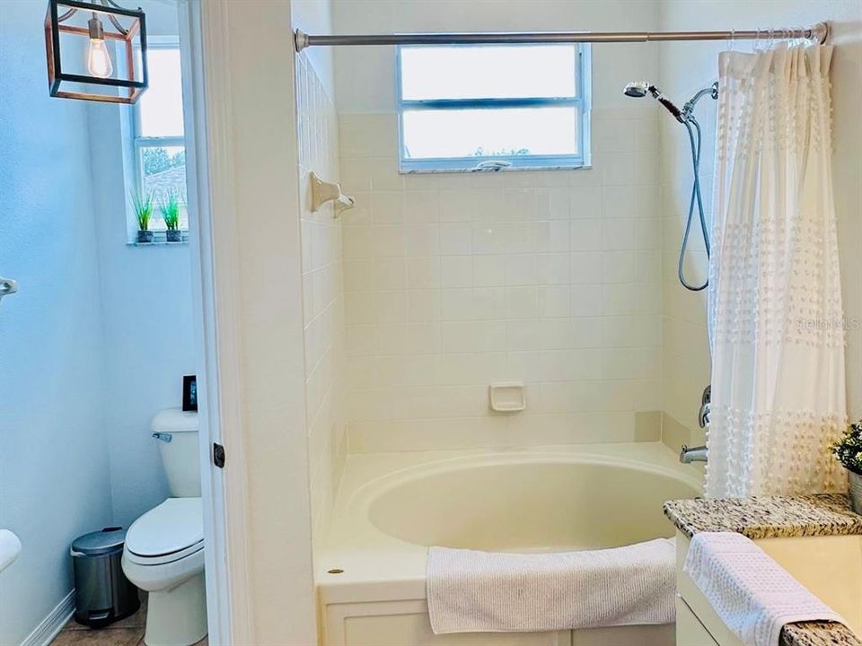 В аренду: $2,450 (3 спален, 2 ванн, 1758 Квадратных фут)