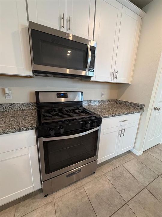 For Rent: $1,890 (3 beds, 2 baths, 1484 Square Feet)