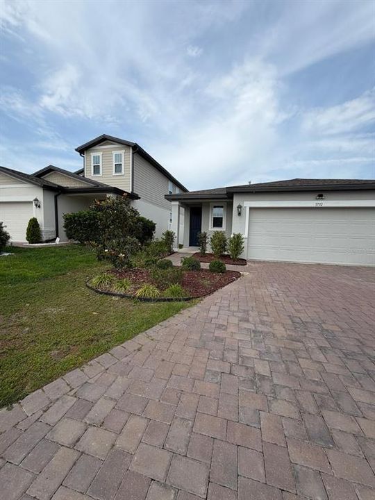 For Rent: $1,890 (3 beds, 2 baths, 1484 Square Feet)