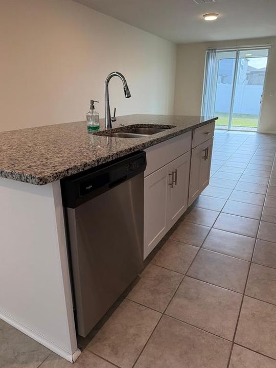 For Rent: $1,890 (3 beds, 2 baths, 1484 Square Feet)