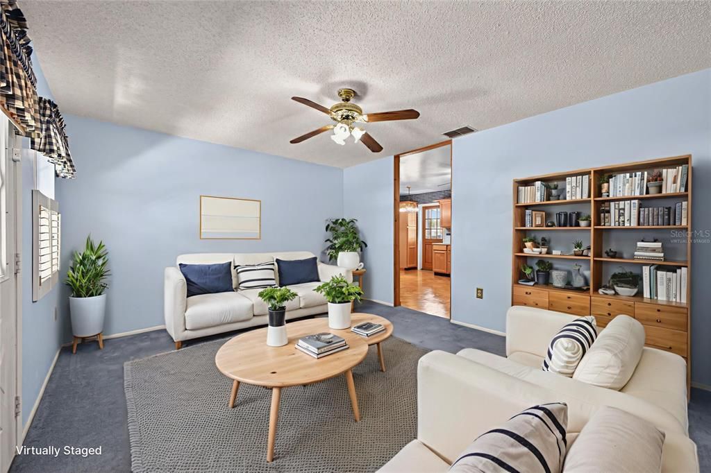 For Sale: $265,000 (3 beds, 2 baths, 1068 Square Feet)
