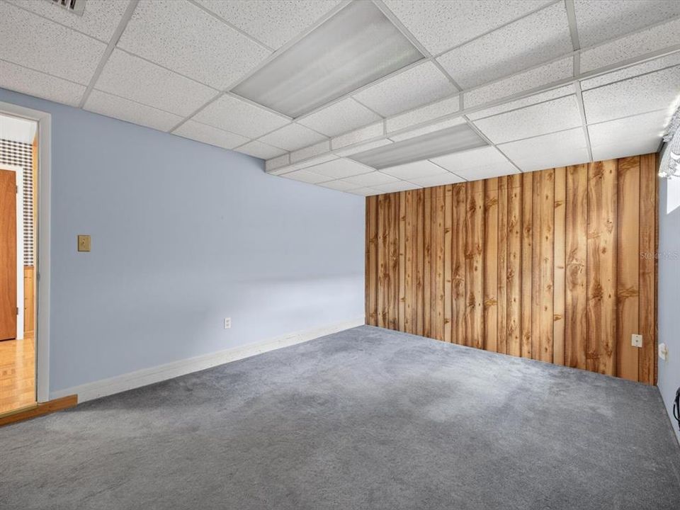 For Sale: $265,000 (3 beds, 2 baths, 1068 Square Feet)
