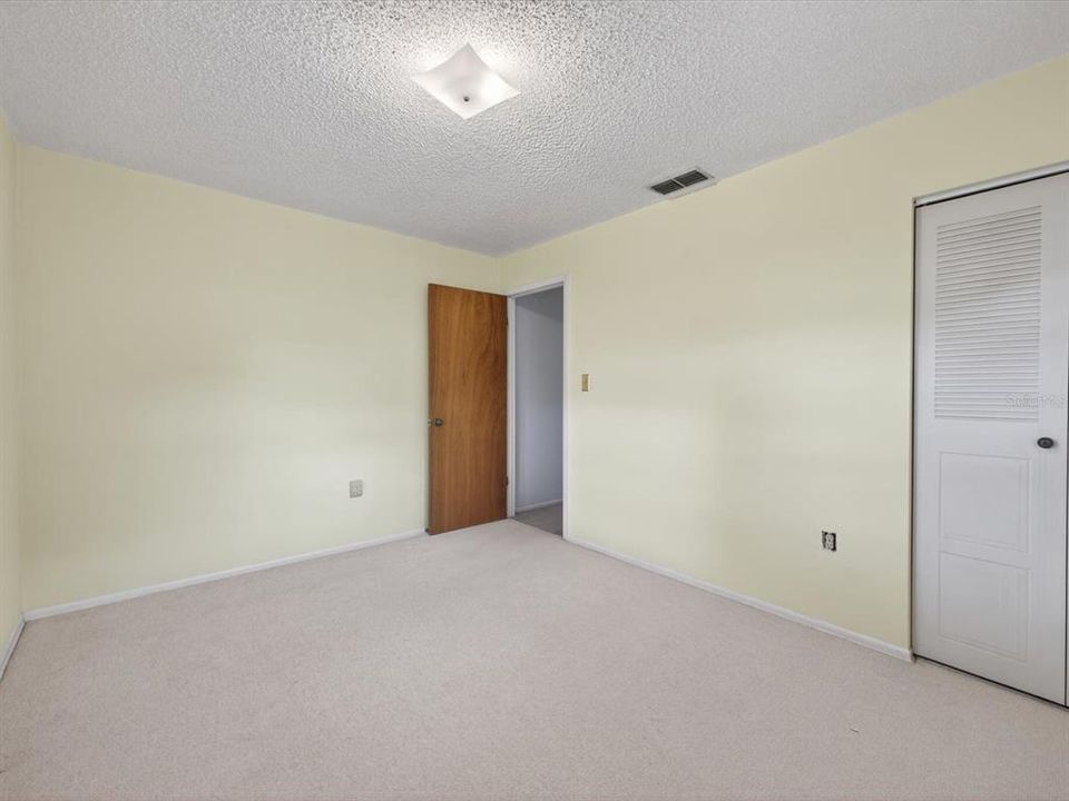 For Sale: $265,000 (3 beds, 2 baths, 1068 Square Feet)
