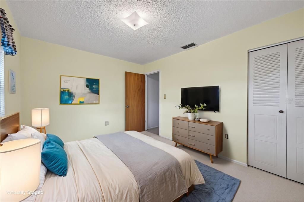For Sale: $265,000 (3 beds, 2 baths, 1068 Square Feet)
