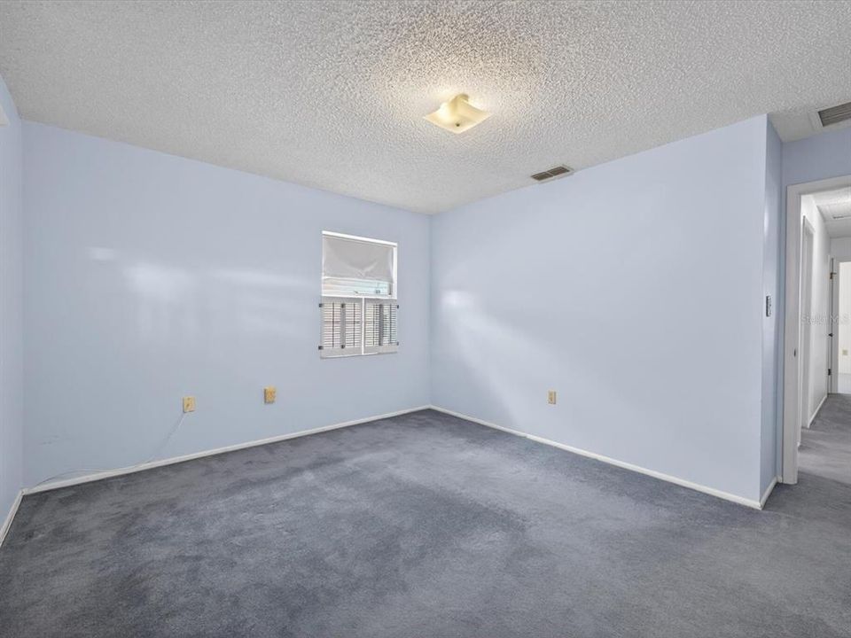 For Sale: $265,000 (3 beds, 2 baths, 1068 Square Feet)