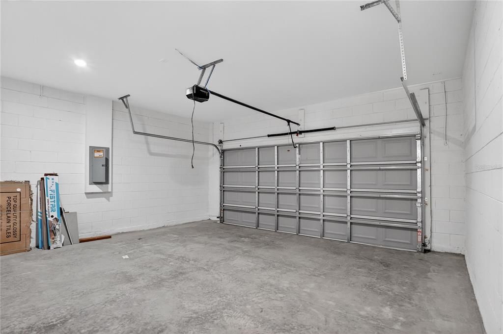 В аренду: $2,150 (4 спален, 2 ванн, 1833 Квадратных фут)