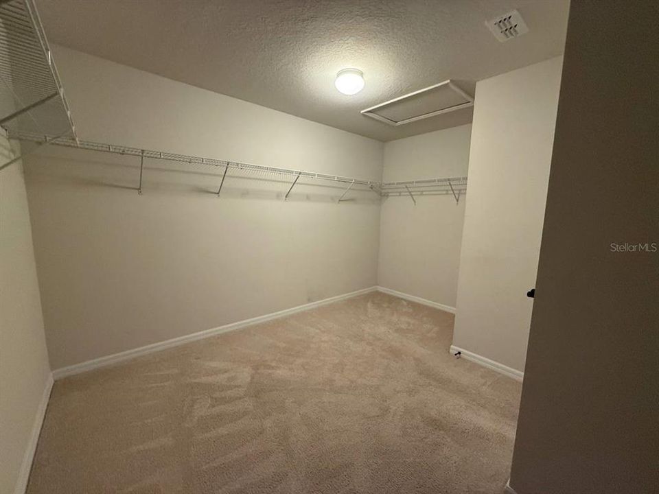 В аренду: $3,200 (5 спален, 3 ванн, 3467 Квадратных фут)