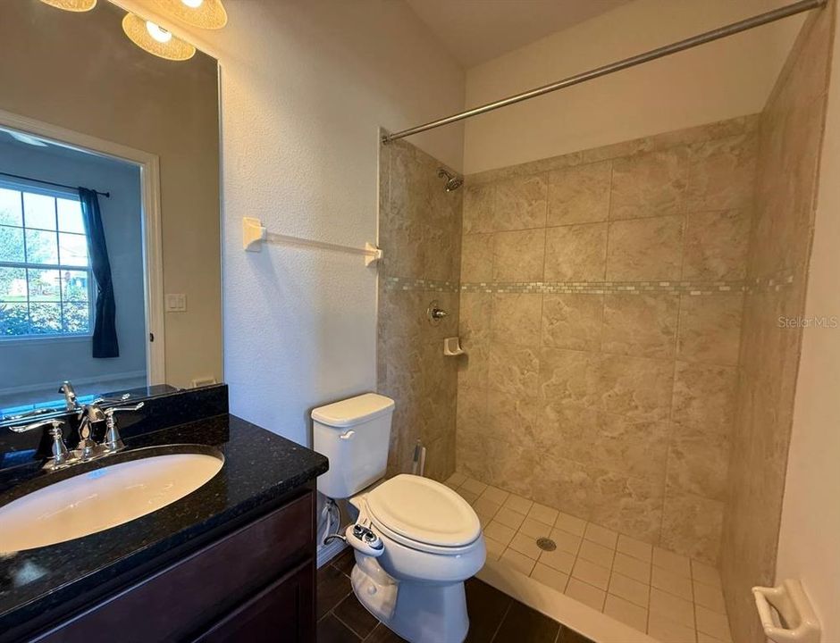 В аренду: $3,200 (5 спален, 3 ванн, 3467 Квадратных фут)