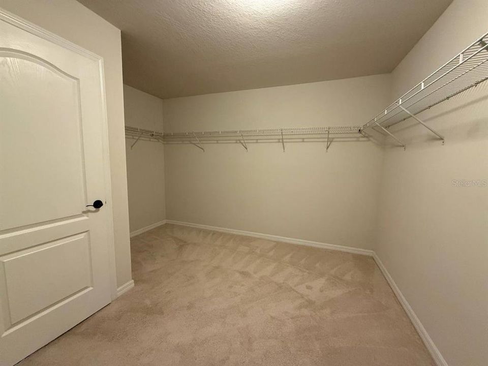 В аренду: $3,200 (5 спален, 3 ванн, 3467 Квадратных фут)
