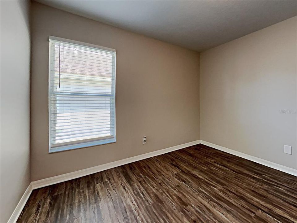 Active With Contract: $325,000 (3 beds, 2 baths, 1676 Square Feet)