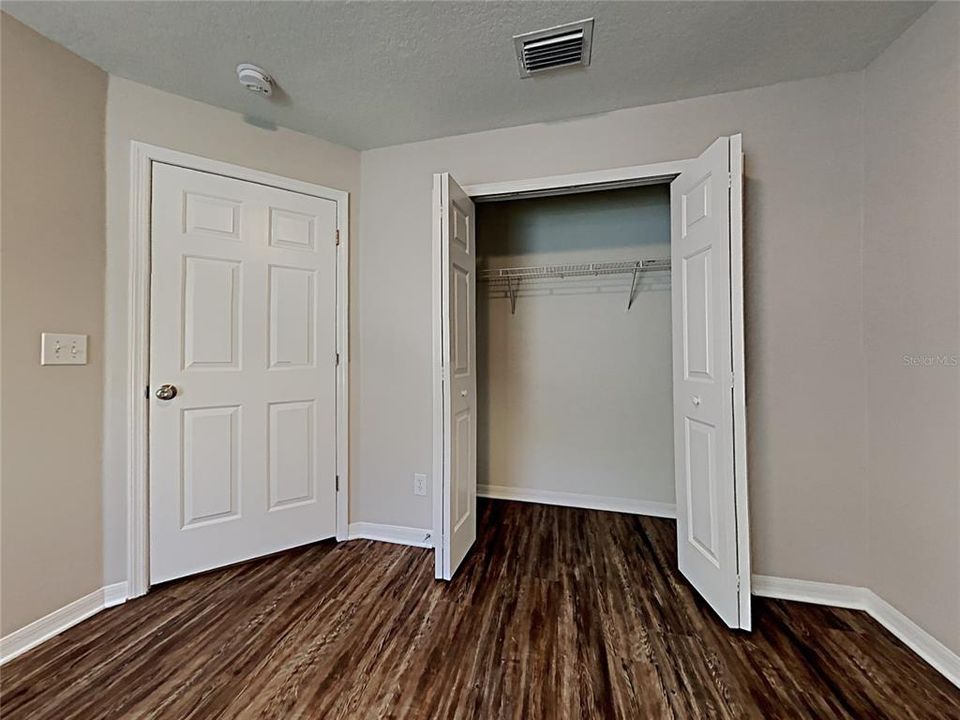 Active With Contract: $325,000 (3 beds, 2 baths, 1676 Square Feet)