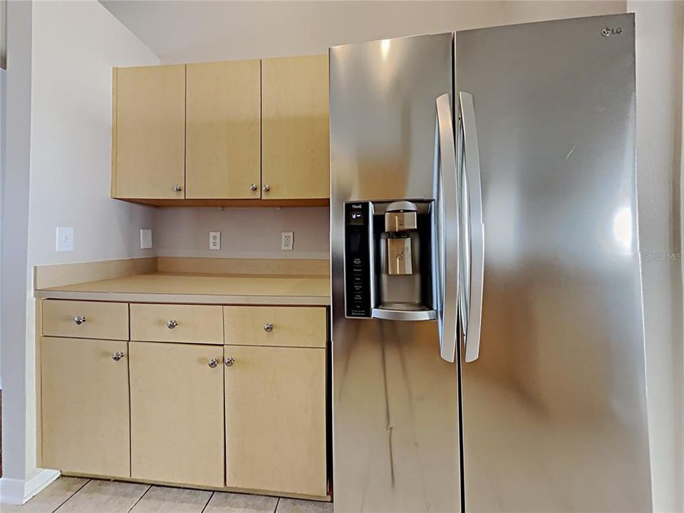 Active With Contract: $325,000 (3 beds, 2 baths, 1676 Square Feet)