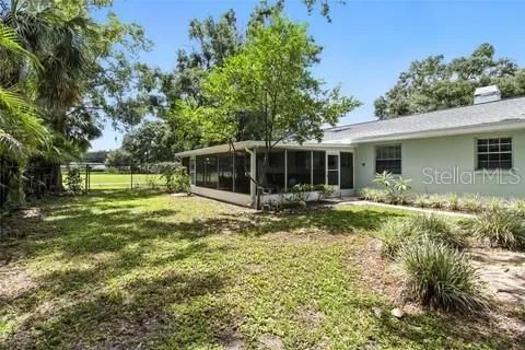 Activo con contrato: $545,000 (4 camas, 3 baños, 2107 Pies cuadrados)