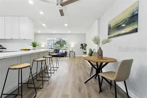 Activo con contrato: $545,000 (4 camas, 3 baños, 2107 Pies cuadrados)